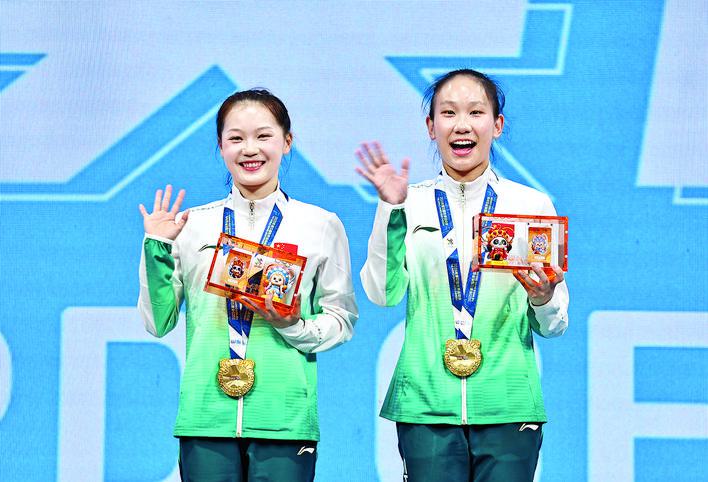 显失误, 张欣欣在颁