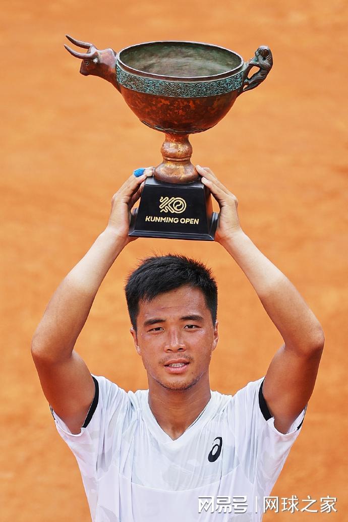 在这个赛季, 大利亚选手, 职业生涯首