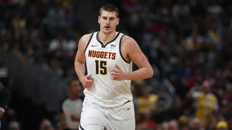 的中近距离, 次中近距离