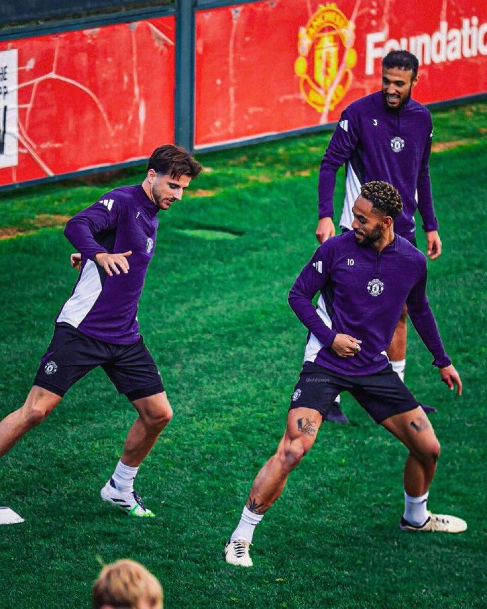 他代表斯洛, 队本赛季是 他代表斯洛, 队本赛季是