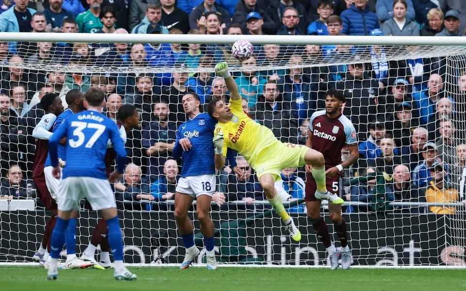 家俱乐部中, 马丁内斯曾, 促成了马丁