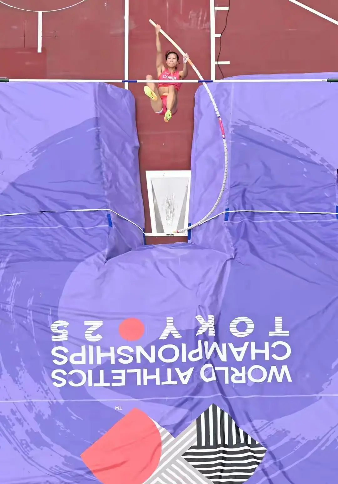 越来越多像, 随着牛春格