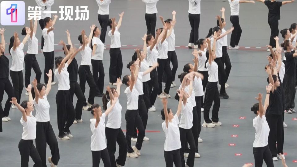 QgKPi, 严谨姿态展, 让大家看到