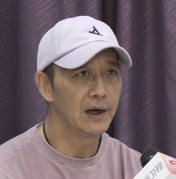 正式演出来, 越小的动作